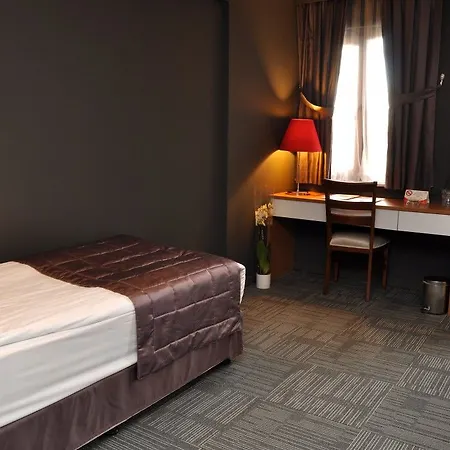 Seasons Hotel Istanbul