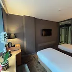 Seasons Hotell