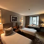 Seasons Hotell