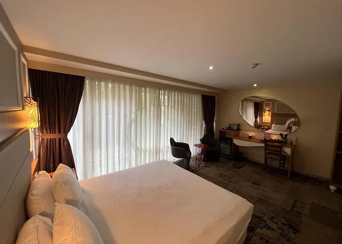 Seasons 4* Стамбул