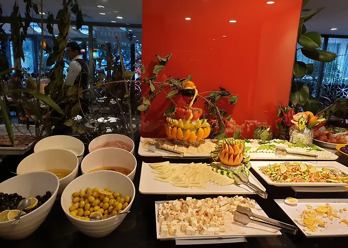 Seasons Отель 4*