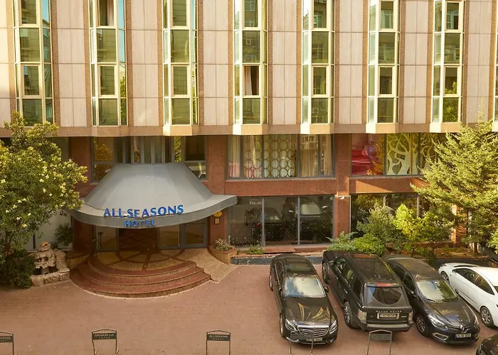 Seasons Отель 4*