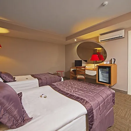 Seasons Hotel Istanbul