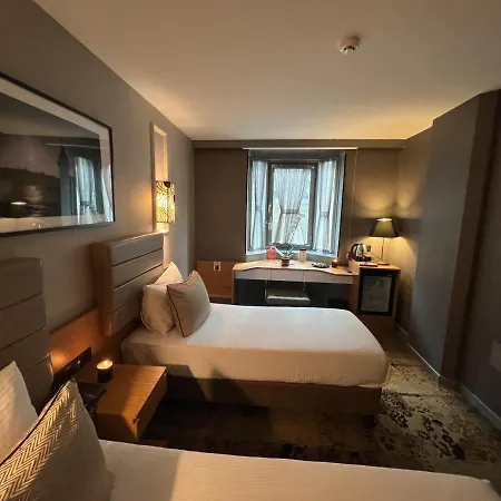 Hotel Seasons Istanbul