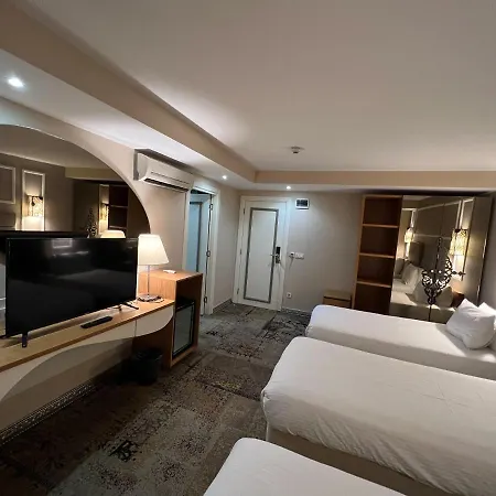 Hotel Seasons Istanbul