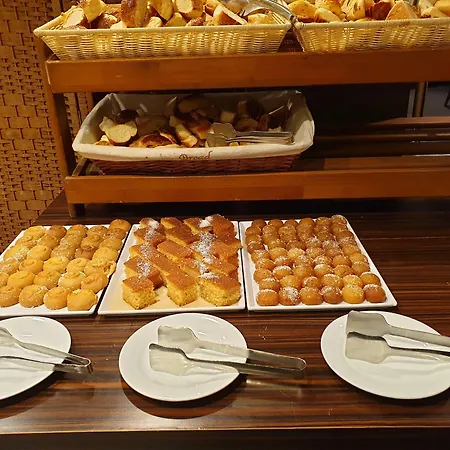 أول سيزونز 4*