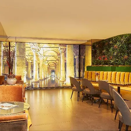 Seasons Hotel Istanbul